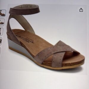 Naot Footwear Wand Sandals 9.5
